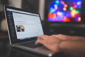 Choosing the Right Lifestyle Blog Idea (Photo Credit: Pixabay)
